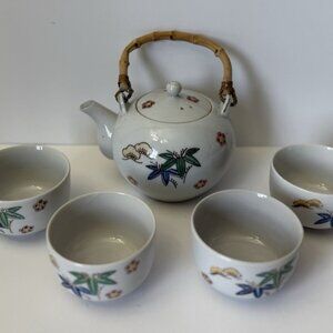 VTG Japanese Tea Set 1 Floral Pattern Teapot Bamboo Handle 4 Yunomi Tea Cups